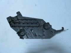SKODA OCTAVIA- 10/12; FAR ALT BAĞLANTI BRAKETİ SOL (FAR ALT TAŞIYICISI/YIKAMASIZ) PLASTİK (TW-Y) 1Z0941463