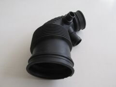 BMW 1 SERI- F20- 12/15; HAVA FİLTRE HORTUMU 13717597586