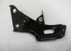 TOYOTA HILUX- PICK UP LN106- 89/97; ÖN TAMPON BAĞLANTI BRAKETİ SAĞ (TYG) 52011-35060