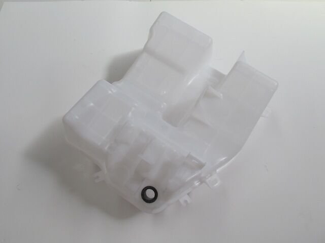 MITSUBISHI L200- PICK UP- 15/18; ÖN CAM SU BİDONU/DEPOSU/MOTORSUZ (CASP) 8260A425