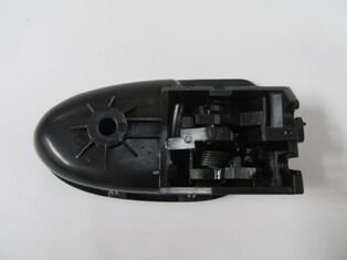 TOYOTA YARIS- 06/11; ÖN/ARKA KAPI İÇ AÇMA KOLU SOL SİYAH (HUSHAN) 69206-52110-B1