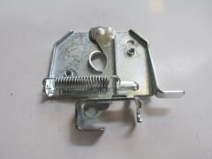 RENAULT CLIO- 2- HB- 98/01; KAPUT KİLİDİ 7700352729
