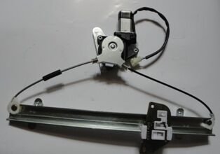 MITSUBISHI GALANT- 88/91; ÖN CAM KRİKOSU SAĞ ELEKTRİKLİ/MOTORLU 2FİŞLİ MB517474