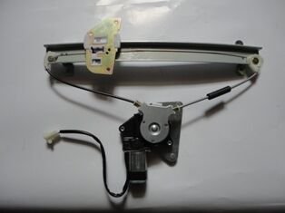 MITSUBISHI GALANT- 88/91; ARKA CAM KRİKOSU SAĞ ELEKTRİKLİ/MOTORLU 2FİŞLİ MB517480