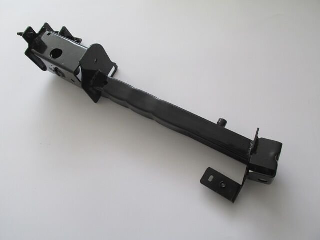 RENAULT MEGANE- 4- SD- 21/24; ŞASİ UÇ DEMİRİ KOLU SAĞ (BEŞİK)(MOTOR BEŞİĞİNE TAKILAN) 758245262R
