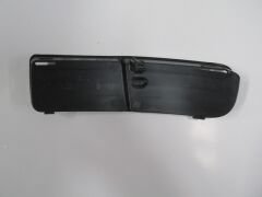VOLKSWAGEN POLO- 3- 95/99; SİS LAMBA KAPAĞI SAĞ SİS DELİKSİZ 6N0853666B