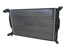 AUDI A4- 02/05; SU RADYATÖRÜ MANUEL 1,6/1,8/1,9TDI/2,0 FSI (1SIRA) (632X399) 8E0121251A