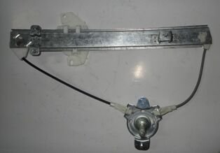 HYUNDAI ELANTRA- 98/01; ÖN CAM KRİKOSU SOL MANUEL 82401-29001