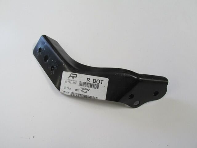 MERCEDES C CLASS- W204- 07/11; ÖN TAMPON DEMİRİ BRAKETİ SOL (TW) 2046200185