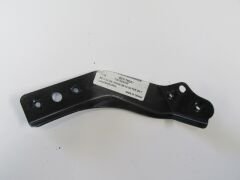 MERCEDES C CLASS- W204- 07/11; ÖN TAMPON DEMİRİ BRAKETİ SOL (TW) 2046200185