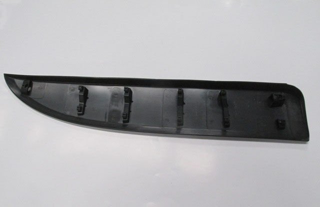 RENAULT TRAFIC- 3- 15/21; ÖN KAPI BANDI SOL SİYAH 808213720R