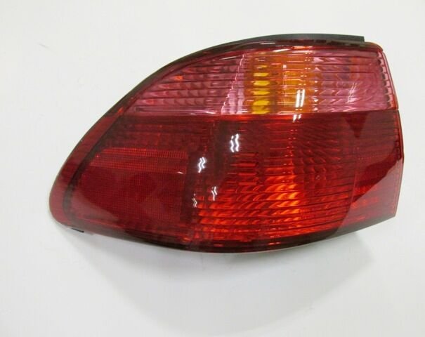 HONDA ACCORD- 99/00; DIŞ STOP LAMBASI SOL KIRMIZI (DUYSUZ) (FAMELLA) 33510-S84-G02