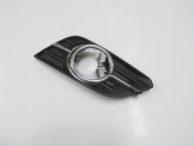 OPEL MOKKA- 12/16; SİS LAMBA KAPAĞI SAĞ SİS DELİKLİ SİYAH (SİS YUVASI NİKELAJLI) (TW) 95147588