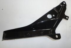 MITSUBISHI L200- PICK UP- 99/06; ÖN TAMPON DIŞ BRAKETİ BÜYÜK SAĞ (ORİJİNAL) MR144903NT