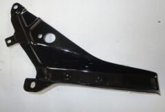 MITSUBISHI L200- PICK UP- 99/06; ÖN TAMPON DIŞ BRAKETİ BÜYÜK SOL (ORİJİNAL) MR144821NT