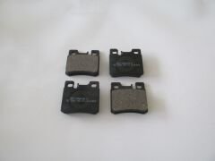 MERCEDES C CLASS- W202- 93/99; ARKA FREN BALATASI (KABLOSUZ)(DİSK) (61,8X58,1X13,5)(BRAMAX) A0024200120