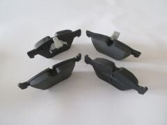 BMW 1 SERI- E87- 07/11; ÖN FREN BALATASI (KABLOSUZ)DİSK(155.2x63.50x19,50/154.7x63.50x19,50)(BRAMAX) 34116769100