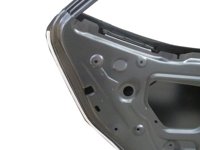 TOYOTA COROLLA- NDE180- 13/18; ARKA KAPI KOMPLE SOL SİYAH (BAND DELİKSİZ) (İCELİ/ÇEKOMASTİKLİ) (FPI) 67004-02410