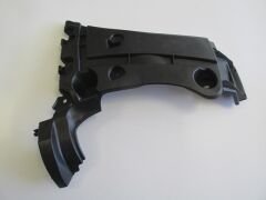 RENAULT KANGOO- 4- 14/21; ARKA TAMPON İÇ BAĞLANTI BRAKETİ SAĞ PLASTİK 7701478200