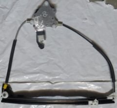 RENAULT MEGANE- 1- 98/99; ÖN CAM KRİKOSU SOL ELEKTRİKLİ/MOTORLU 7700834347