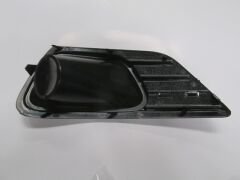FIAT LINEA- 12/17; SİS LAMBA KAPAĞI SOL SİS DELİKSİZ 735547958