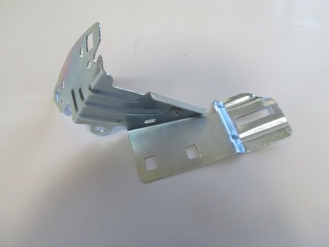 PEUGEOT 208- 12/20; ÖN ÇAMURLUK BRAKETİ SOL 9802301280