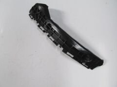 TOYOTA YARIS- 11/16; ARKA TAMPON BAĞLANTI BRAKETİ SAĞ PLASTİK (TYG) 52575-0D130