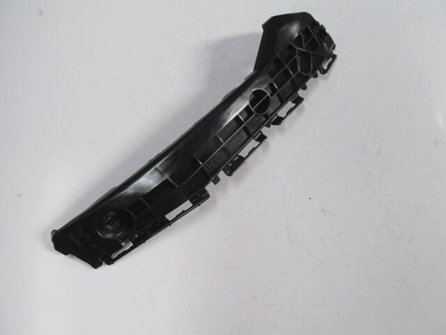 TOYOTA YARIS- 11/16; ARKA TAMPON BAĞLANTI BRAKETİ SOL PLASTİK (TYG) 52576-0D130