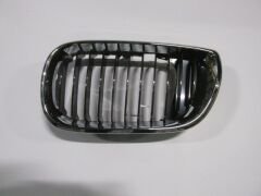 BMW 3 SERI- E46- SD- 02/05; ÖN PANJUR SOL SİYAH/NİKELAJ ÇERÇEVELİ (TYG) 51137030545