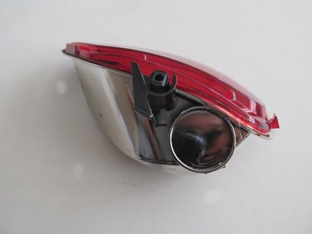 RENAULT TALIANT- 21/24; ARKA TAMPON REFLEKTÖRÜ SAĞ KIRMIZI (MARS) 265605279R