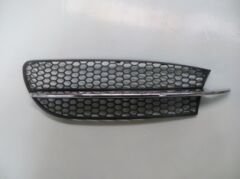 ALFA ROMEO 147- 01/05; ÖN TAMPON PANJURU SAĞ SİYAH (ÇITASI NİKELAJLI) (TW) 46840462