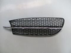 ALFA ROMEO 147- 01/05; ÖN TAMPON PANJURU SOL SİYAH (ÇITASI NİKELAJLI) (TW) 46557854