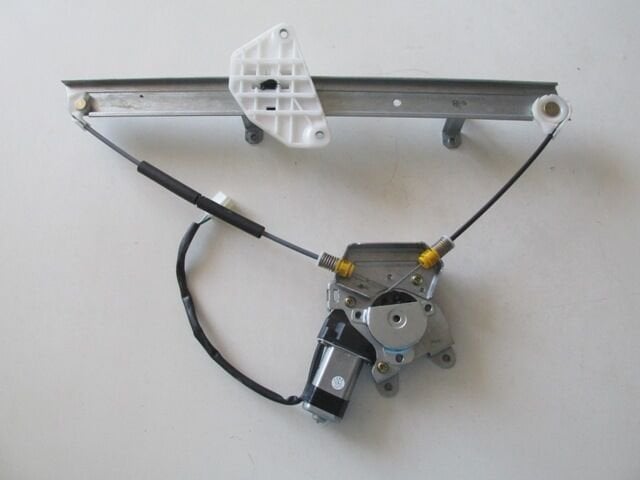 MITSUBISHI CANTER- FE515- 98/06; ÖN CAM KRİKOSU SOL ELEKTRİKLİ/MOTORLU 2FİŞ 12 VOLT (FE511) MK488223