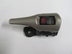TOYOTA AURIS- 11/12; ÖN KAPI İÇ AÇMA KOLU SAĞ SİYAH/GÜMÜŞ (HUSHAN) 69205-02250-B