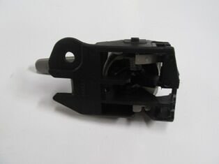 TOYOTA AURIS- 11/12; ÖN KAPI İÇ AÇMA KOLU SAĞ SİYAH/GÜMÜŞ (HUSHAN) 69205-02250-B