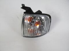 MAZDA B2500- PICK UP- 04/06; ÖN SİNYAL SOL BEYAZ (AA MOTOR) UM47-51-070