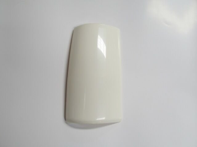 MITSUBISHI CANTER- FE304- 90/97; RÜZGARLIK SOL (KÖŞE PLASTİĞİ) MB392782